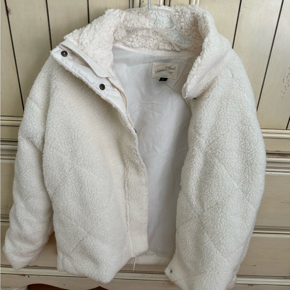 Universal Thread Cream Sherpa Jacket Size Small - image 1